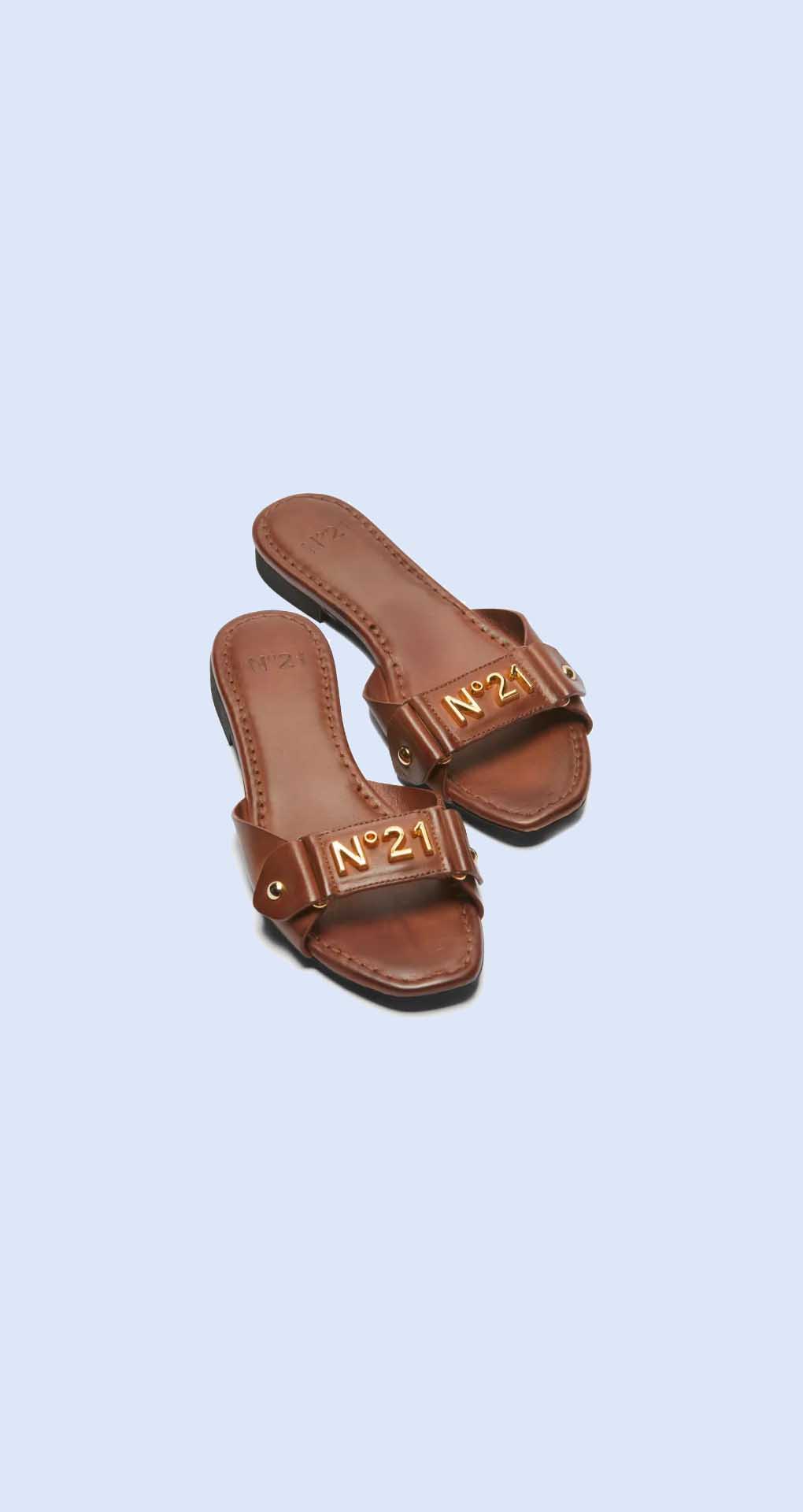 N.21  scarpe